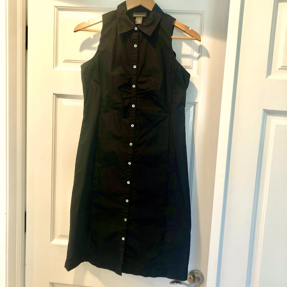 BR sleeveless shirt dress knee length